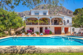 Villa Jacqueline by Villa Plus